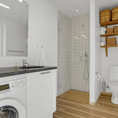 2 Bedroom Lovely In アパート *