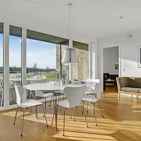 2 Bedroom Lovely In Appartement Nimtofte