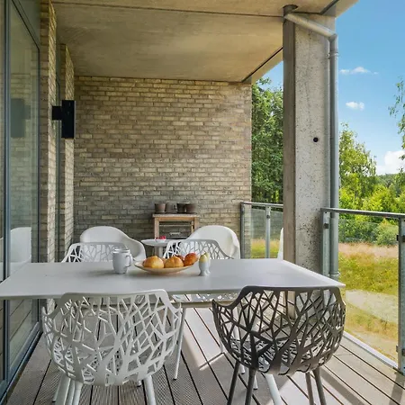 アパート 2 Bedroom Lovely In